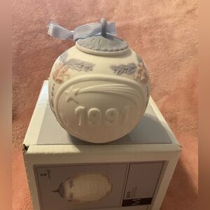 LLADRO #5829, 1991 CHRISTMAS BALL